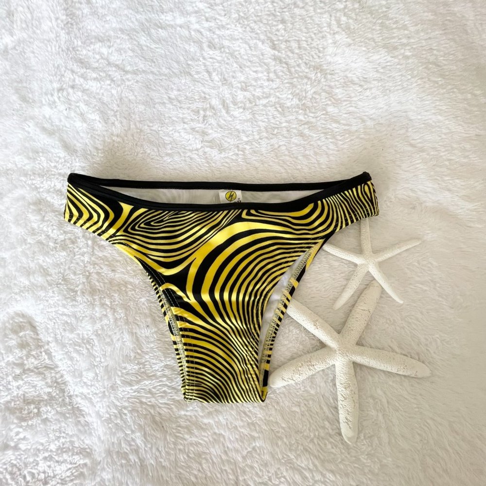 NWOT Brazilian Bikini bottom,  Size Medium (G), yellow/black